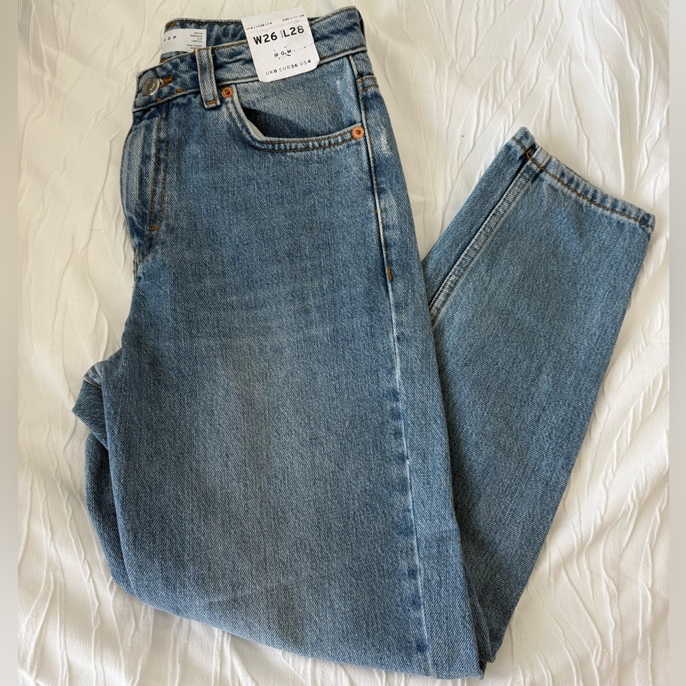 NEW WITH TAGS Topshop Petite Mom Jeans (Size 26x28)